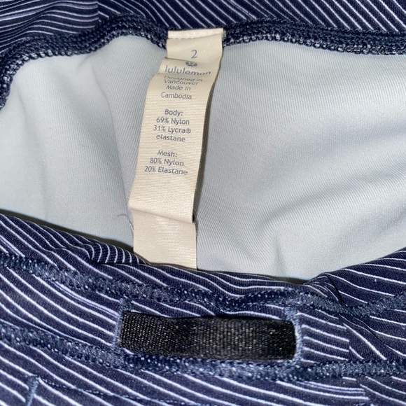Lululemon High-Rise Leggings with pockets - Picture 6 of 8